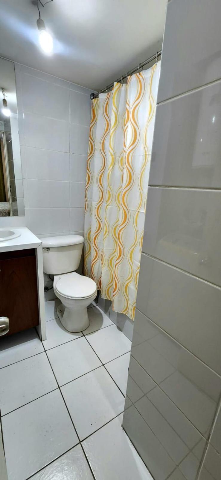 Metro Santa Lucia, Centro Apartamento Santiago