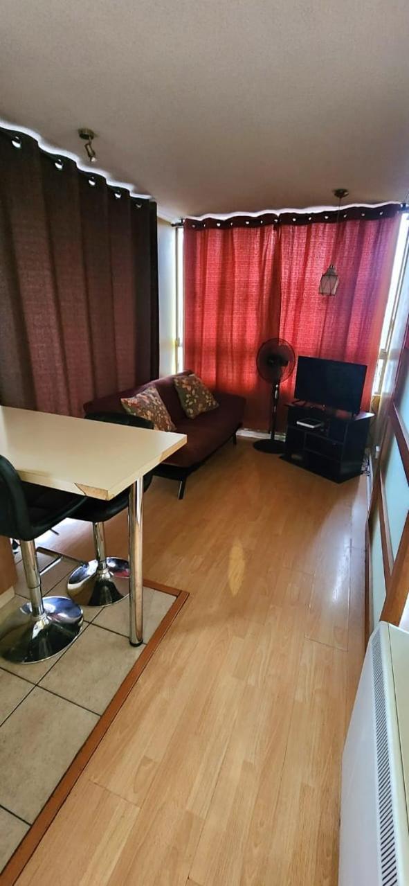 Apartamento Metro Santa Lucia, Centro Santiago